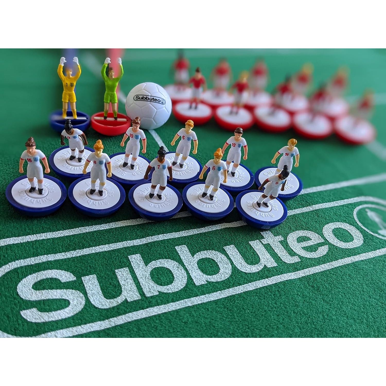 Subbuteo | Lionesses Main Game Starter | University Games | Miniature Kingdoms