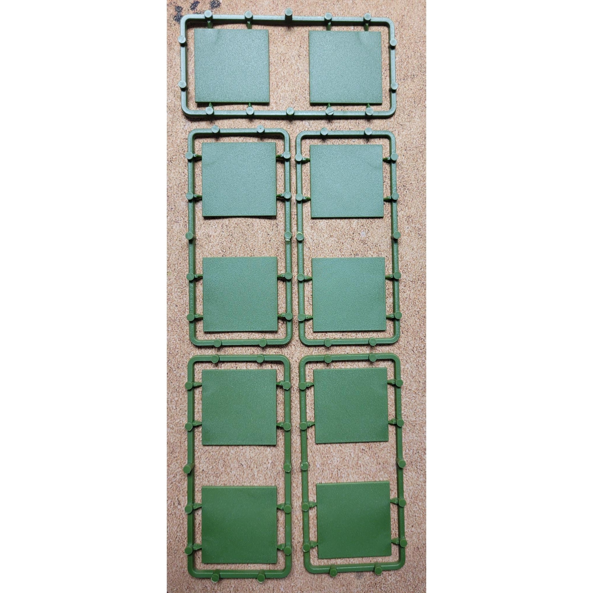 Renedra | Bases | 40mm x 40mm Square Bases | Hard Plastic Bases