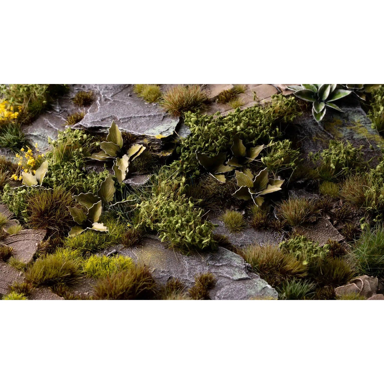 Gamers Grass | Scenics Dark Green Shrubs | Basing Tufts | GGS-DG